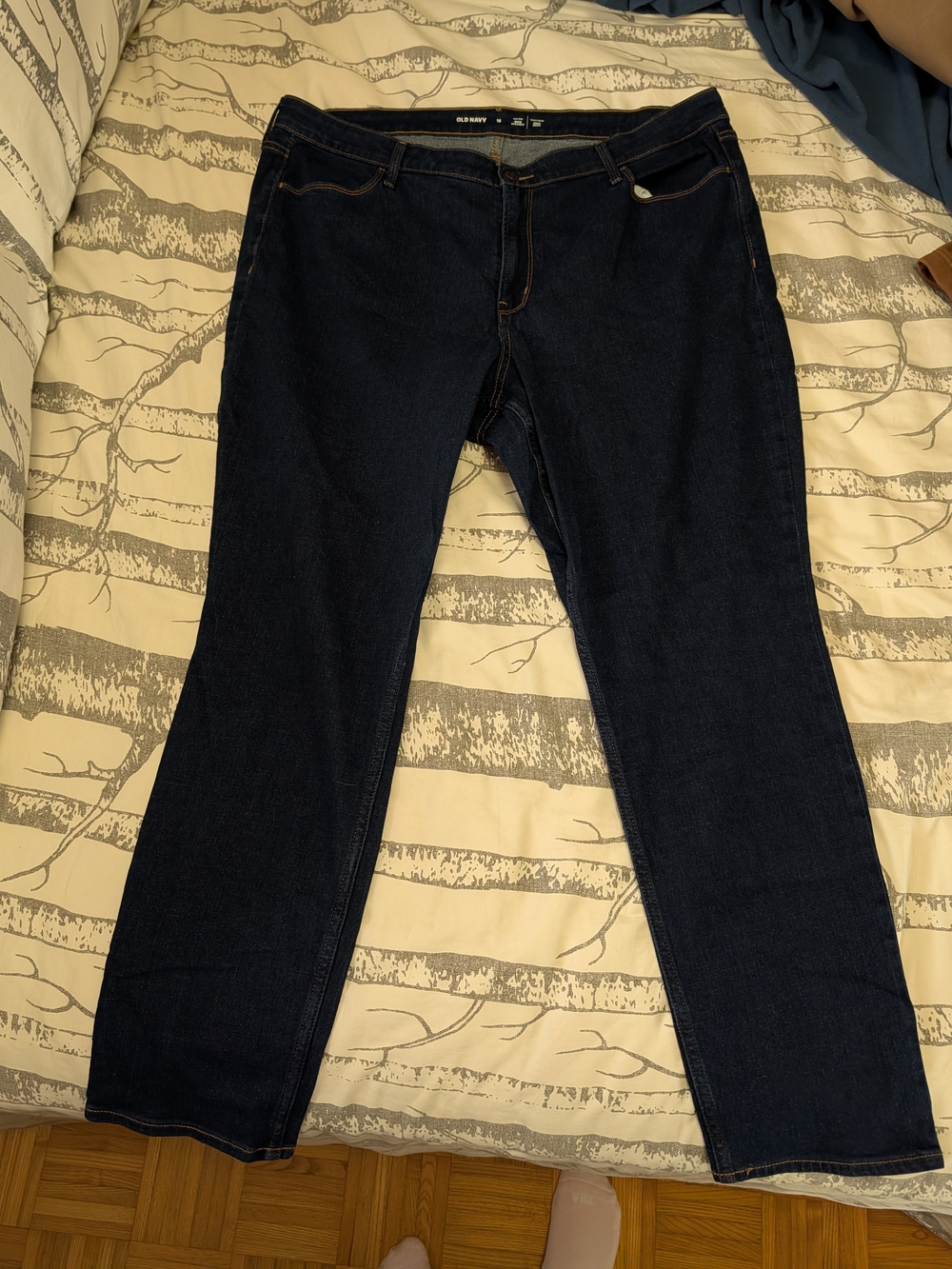 Old Navy Dark Indigo Straight-Leg Women’s Jeans